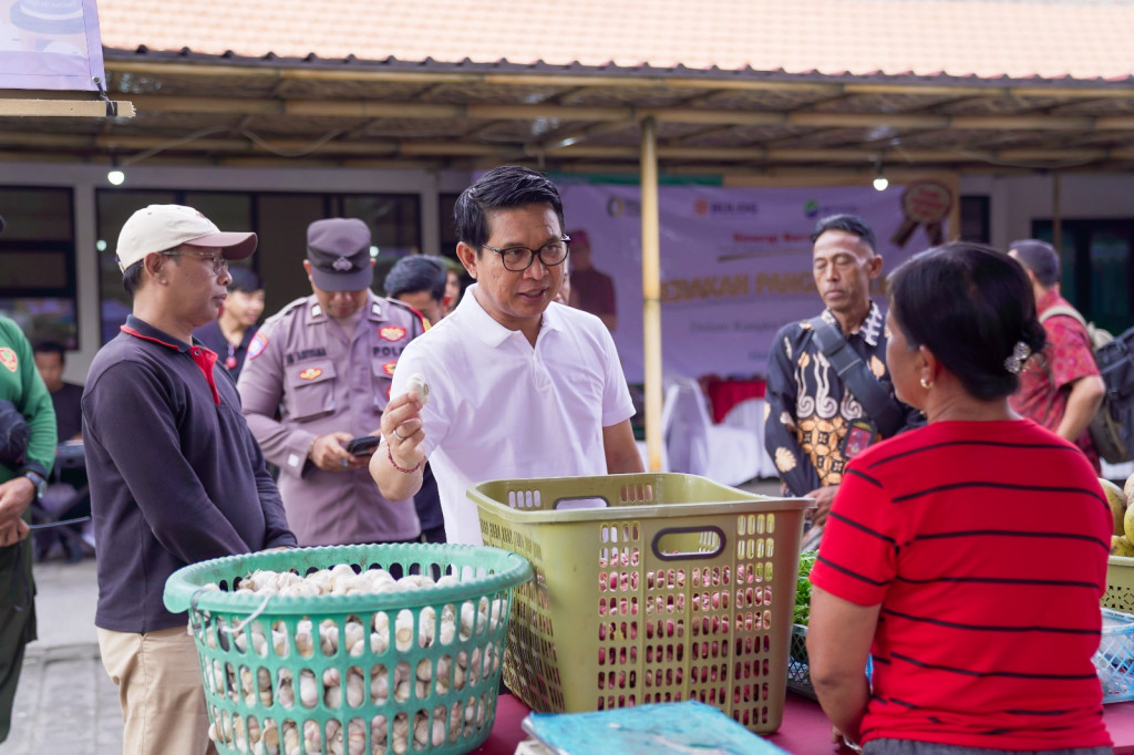 Sekda Badung Hadiri Gerakan Pangan Murah di Desa Bongkasa Pertiwi